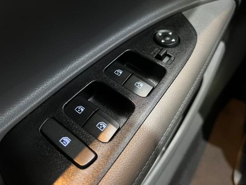 Hyundai HB20S Comfort Plus 1.0 Flex 12V Mec.