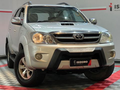 Toyota Hilux SW4 SRV D4-D 4x4 3.0 TDI Dies. Aut