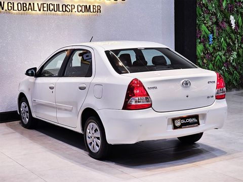 Toyota ETIOS XS Sedan 1.5 Flex 16V 4p Aut.