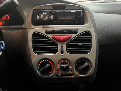 Fiat Palio ELX 1.0 Fire/30 Anos F. Flex 8V 4p