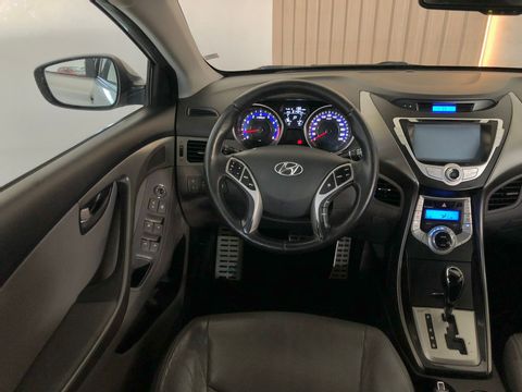Hyundai Elantra GLS 2.0 16V Flex Aut.
