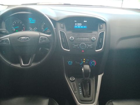 Ford Focus 2.0 16V/SE/SE Plus Flex 5p Aut.