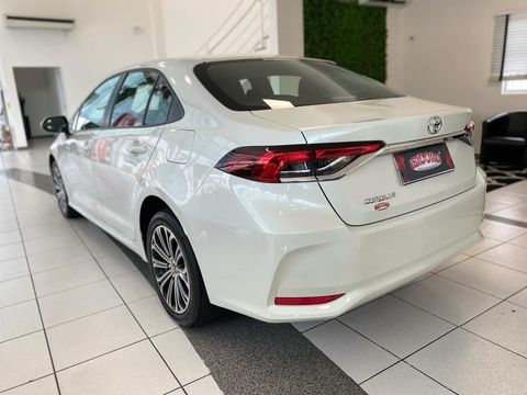Toyota Corolla GLi 2.0 16V Flex Aut.