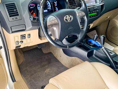 Toyota Hilux SW4 SR D4-D 4x4 3.0 TDI Dies. Aut