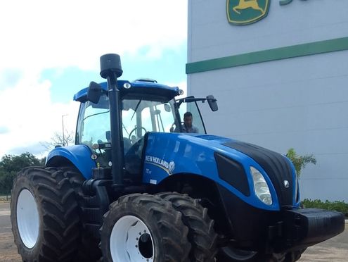NEW HOLLAND T 8385