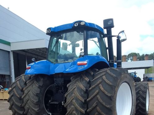 NEW HOLLAND T 8385