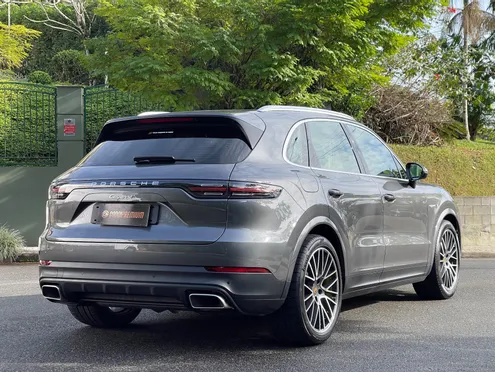 Porsche Cayenne E-hybrid 3.0 V6 462v2021 em Curitiba