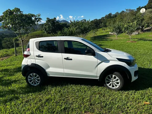 Fiat MOBI LIKE 1.0 Fire Flex 5p. Flex 4 portas, câmbio Manual em