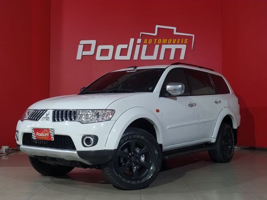 Mitsubishi Pajero DAKAR 3.2 4x4 T.I. Dies. 5p Aut.