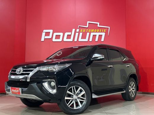 Toyota Hilux SW4 SRX 4x4 2.8 TDI 16V Dies. Aut.