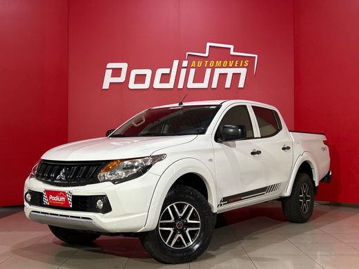 Mitsubishi L200 Tri. Outd. GLX 2.4 CD 4x4 Die. Mec.