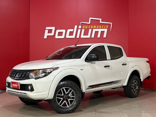 Mitsubishi L200 Tri. Outd. GLX 2.4 CD 4x4 Die. Mec.