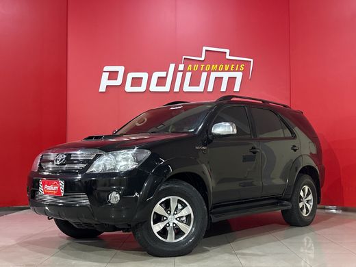 Toyota Hilux SW4 SRV D4-D 4x4 3.0 TDI Dies. Aut