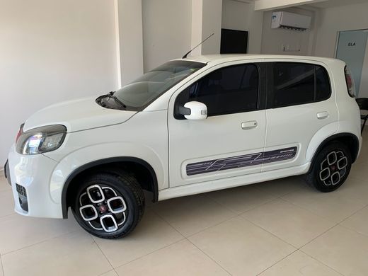 Fiat UNO SPORTING 1.4 EVO Fire Flex 8V 4p