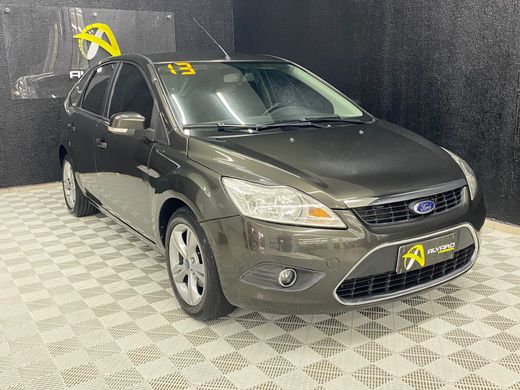 Ford Focus 1.6 S/SE/SE Plus Flex 8V/16V  5p