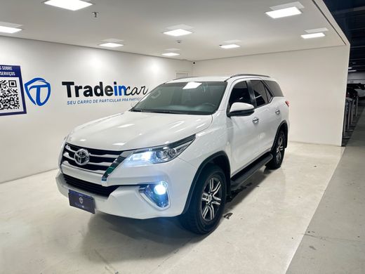 Toyota Hilux SW4 SRV 4x2 2.7 Flex 16V Aut.