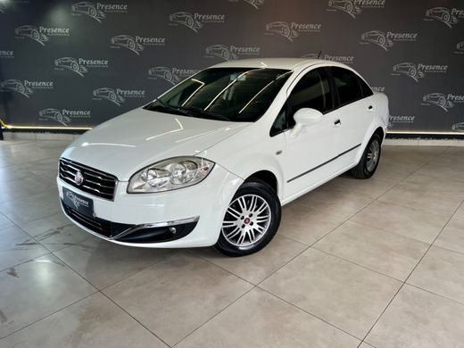 Fiat LINEA ESSENCE 1.8 Flex 16V 4p