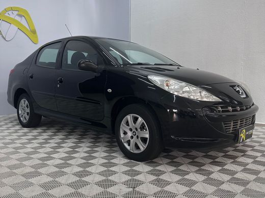 Peugeot 207 Sedan Passion XR 1.4 Flex 8V 4p