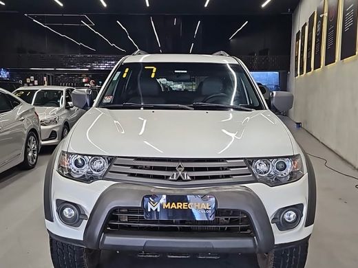 Mitsubishi Pajero OUTDOOR 3.2 4x4 T.I. Dies.5p Aut.