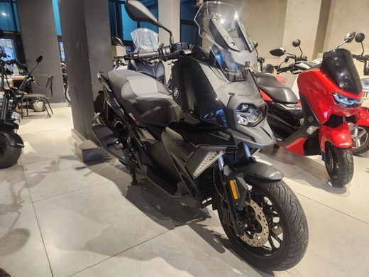  C400 X