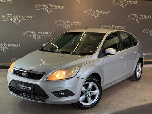 Ford Focus 1.6 S/SE/SE Plus Flex 8V/16V  5p