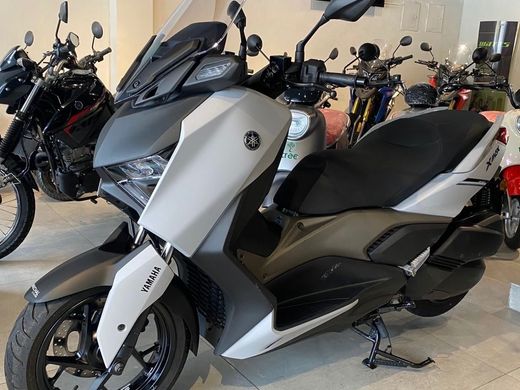 YAMAHA XMAX 250 CONNECTED 
