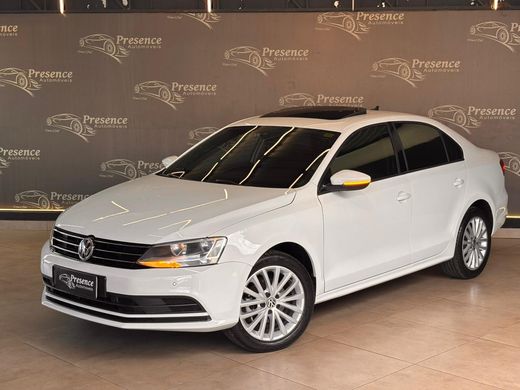 VolksWagen JETTA Comfortline 2.0 T.Flex 8V 4p Tipt.