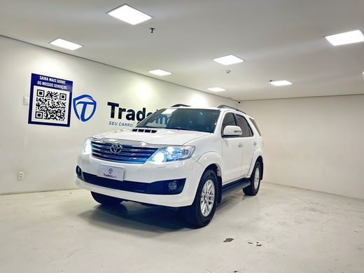 Toyota Hilux SW4 SRV D4-D 4x4 3.0 TDI Dies. Aut