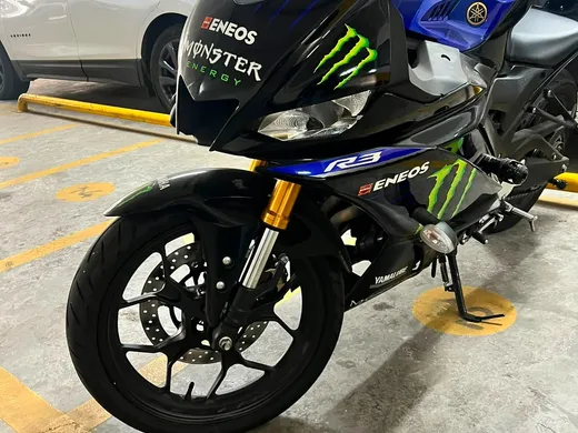 YAMAHA YZF R-3 321/ABS