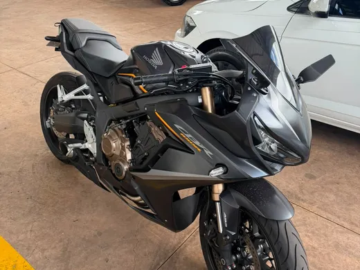 HONDA CBR 650 R