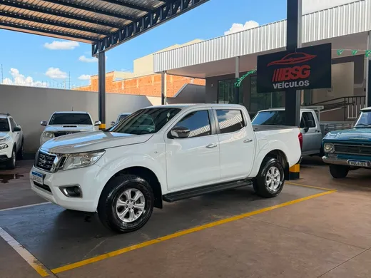 Nissan Frontier SE CD 4x4 2.3 Bi-TB Diesel Aut.