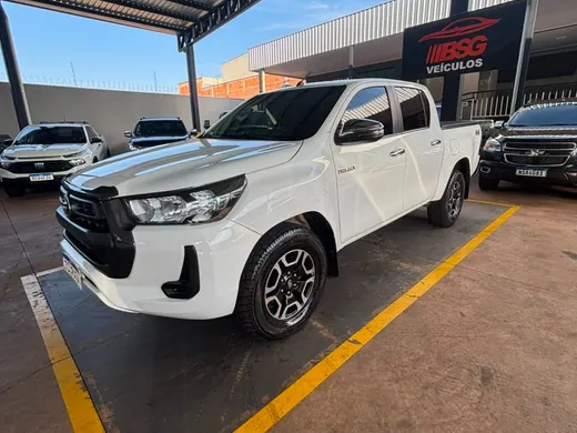 Toyota Hilux CD 4x4 2.8 Diesel Mec.