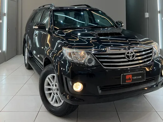 Toyota Hilux SW4 SRV D4-D 4x4 3.0 TDI Dies. Aut