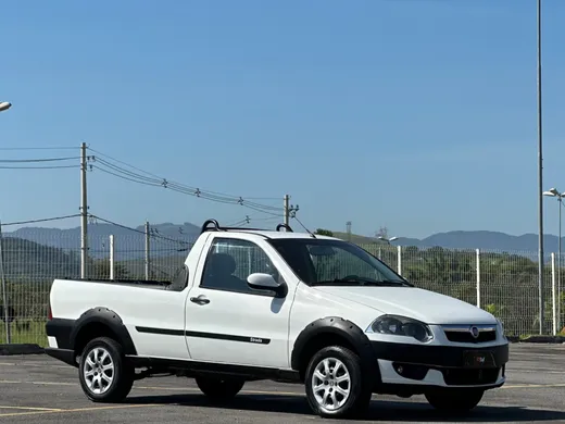 Fiat Strada Trekking 1.6 16V Flex CS