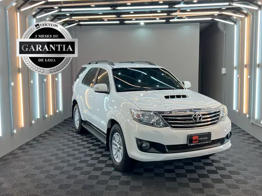 Toyota Hilux SW4 SRV D4-D 4x4 3.0 TDI Dies. Aut