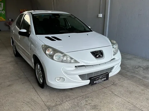 Peugeot 207 Sedan Passion XR 1.4 Flex 8V 4p