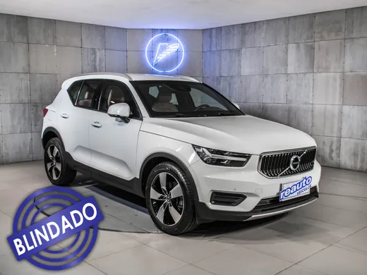 Volvo XC 40 T-5 MOMENTUM 2.0 252cv AWD
