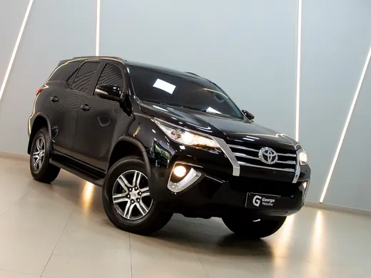 Toyota Hilux SW4 SR 4x2 2.7/ 2.7 Flex 16V Aut.