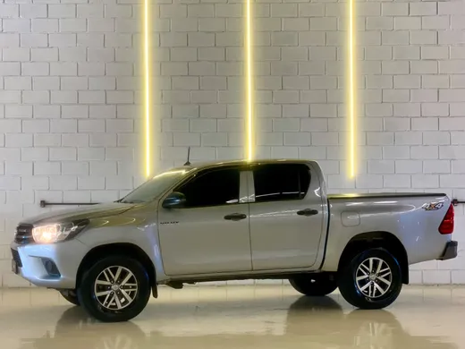 Toyota Hilux CD 4x4 2.8 Diesel Mec.