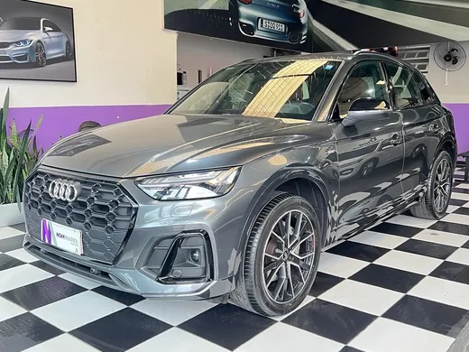 Audi Q5 S-Line Black 2.0 TFSI Quat. S-Tronic