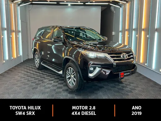 Toyota Hilux SW4 SRX 4x4 2.8 TDI 16V Dies. Aut.