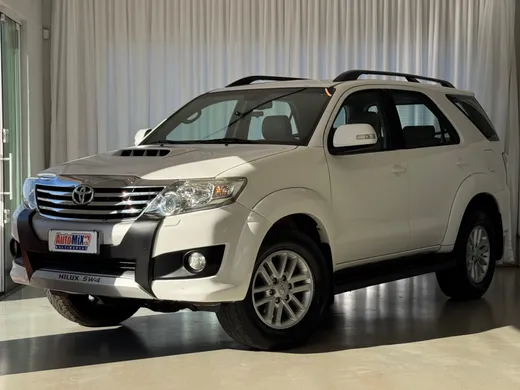 Toyota Hilux SW4 SRV D4-D 4x4 3.0 TDI Dies. Aut