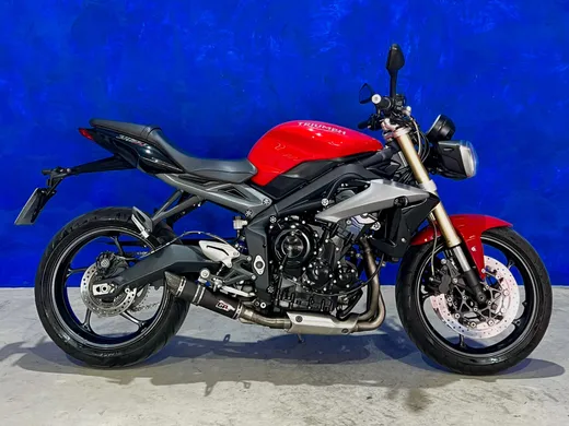 TRIUMPH STREET TRIPLE 675