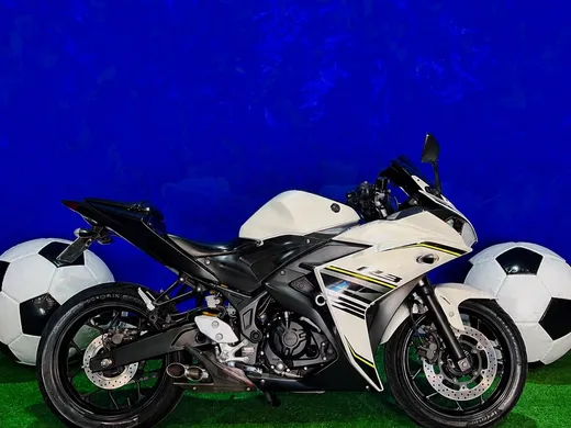 YAMAHA YZF R-3 321/ABS