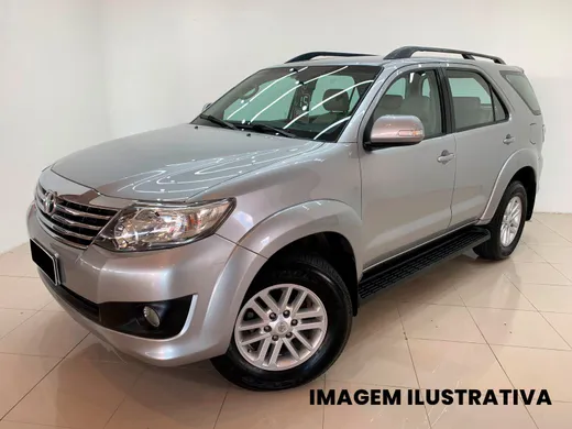 Toyota Hilux SW4 SR 4x2 2.7/ 2.7 Flex 16V Aut.