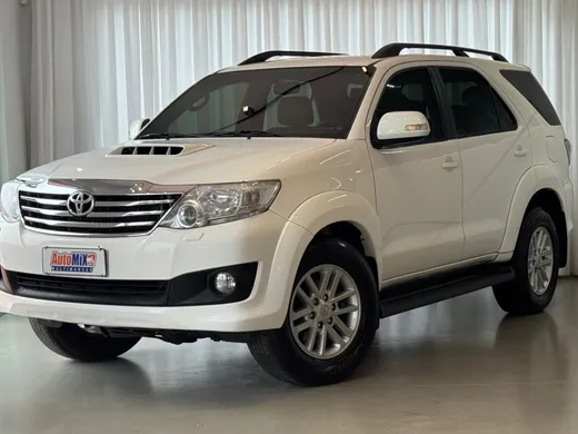 Toyota Hilux SW4 SRV D4-D 4x4 3.0 TDI Dies. Aut