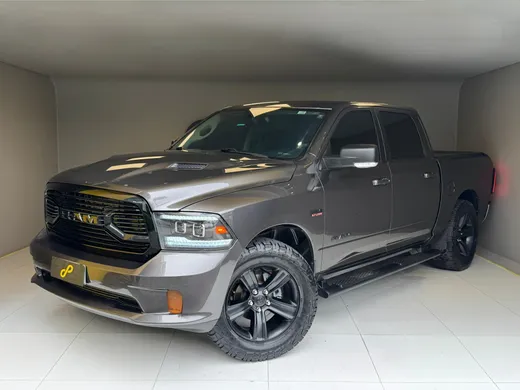 RAM CLASSIC LARAMIE NIGHT ED. 5.7 4X4 Aut.