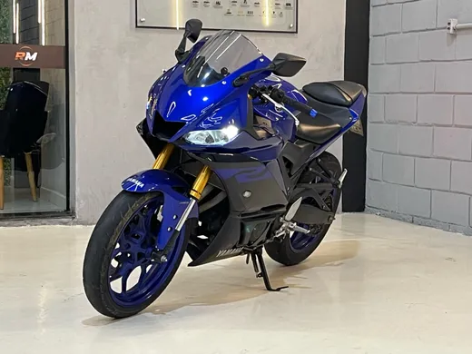 YAMAHA YZF R-3 321/ABS