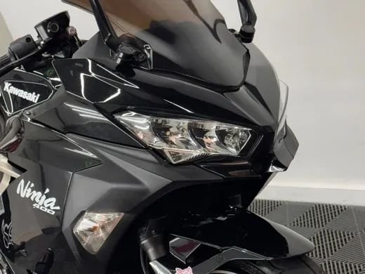 KAWASAKI NINJA 400