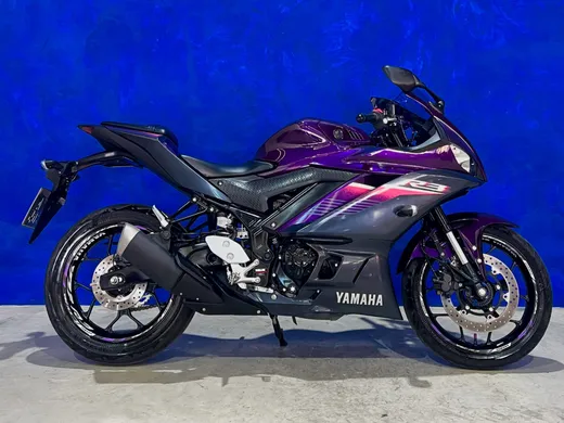 YAMAHA YZF R-3 321/ABS